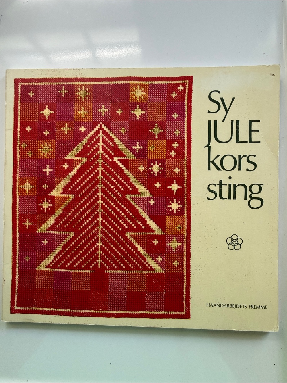 1977 Danish Handcraft Guild Counted Cross Stitch Christmas Designs Sy Yule